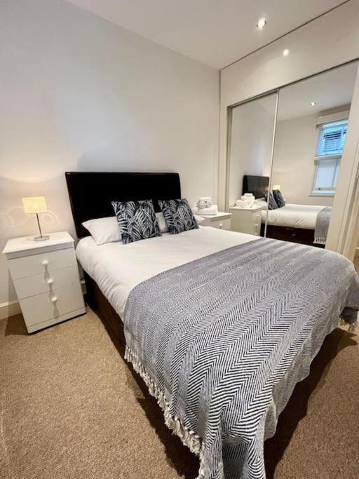Appartamento Superb 2Bed/2Bath Flat Waterloo Londra Esterno foto